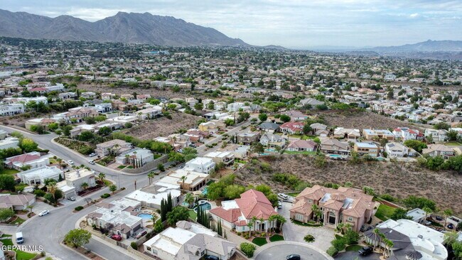 Building Photo - 6528 Calle Placido Dr