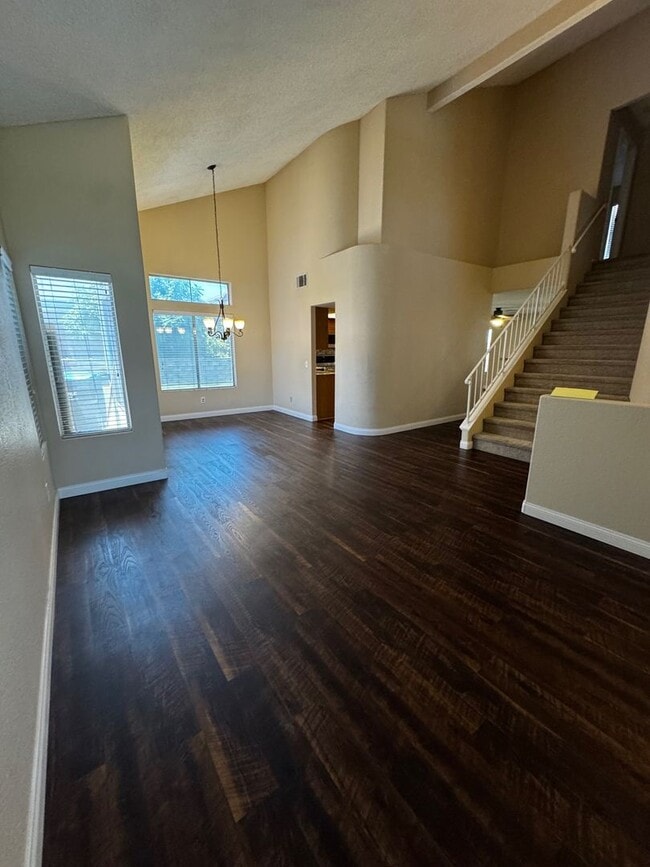 Building Photo - Charming 3 bedroom Green Valley home