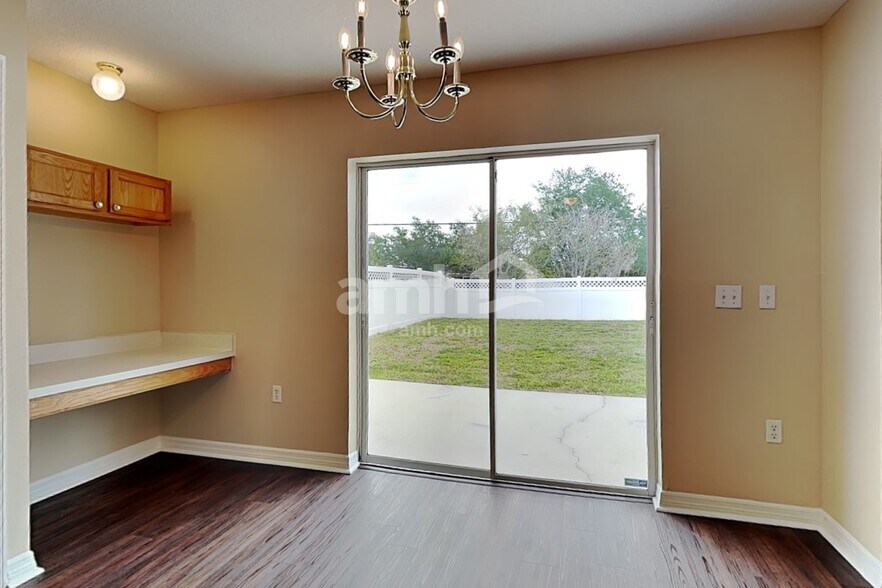 Building Photo - 1051 Brenton Leaf Dr