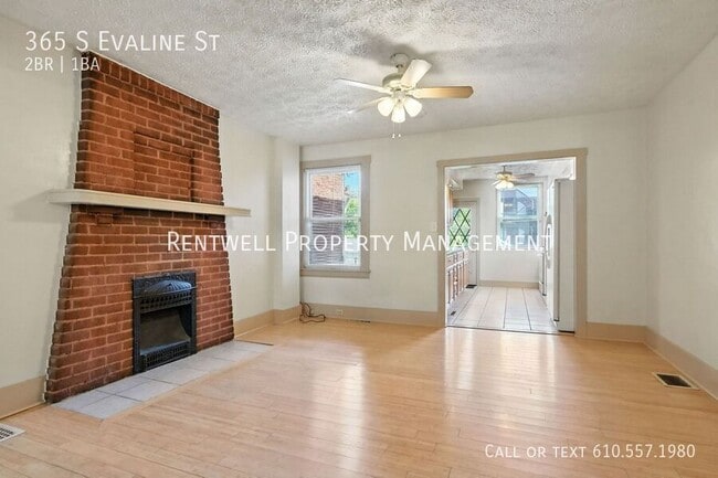 Building Photo - 365 S Evaline St