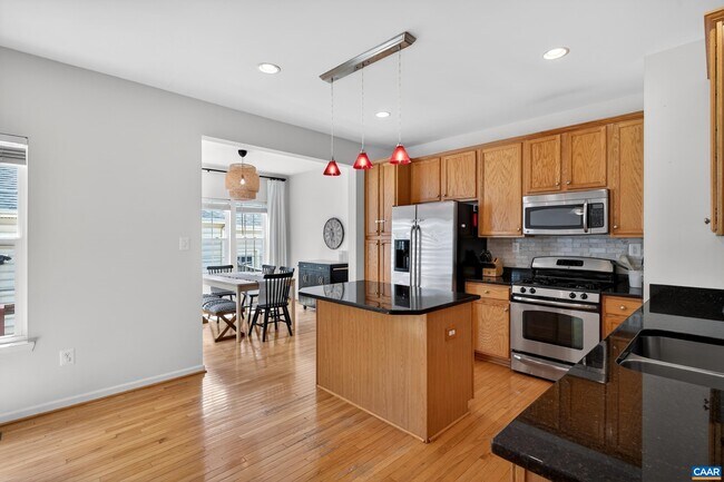 Building Photo - 2417 Abington Dr