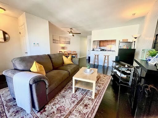 Building Photo - 736 W Ocean View Ave