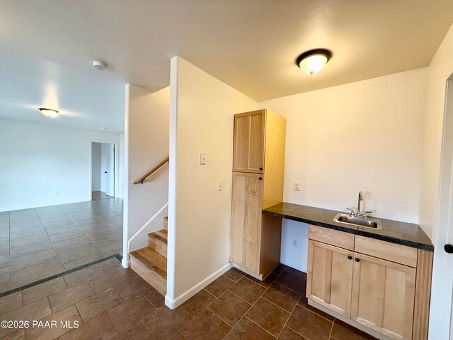 Building Photo - 5260 N Verde Ln