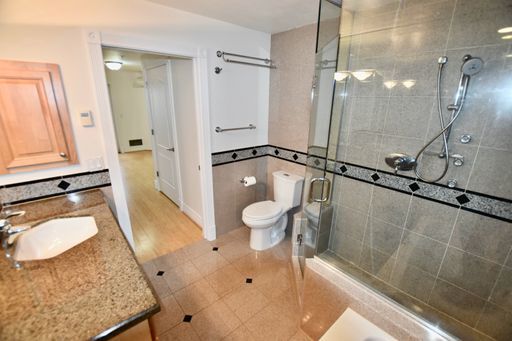 Building Photo - Capitol Hill 2 Bedroom w/ Incredible Views! Available Now!