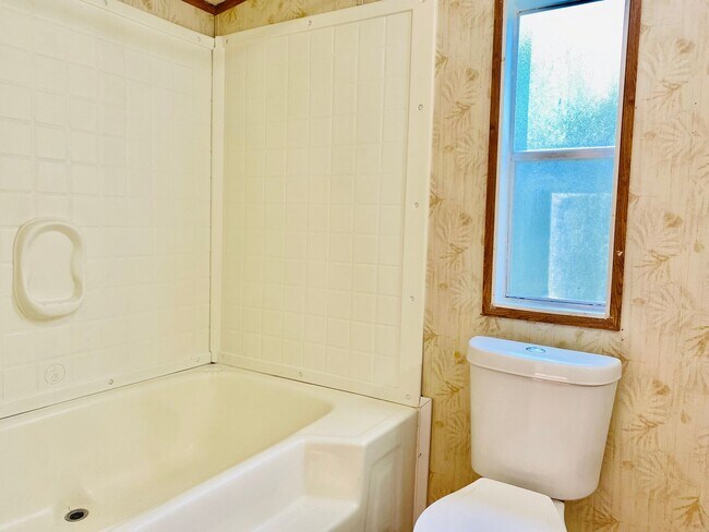 Building Photo - Cute 2 bed/2 bath mobile home in Opelousas