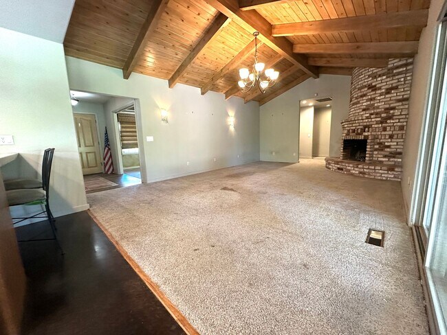 Building Photo - Beautiful 3-Bedroom Home with Open Floor Plan & Private Backyard