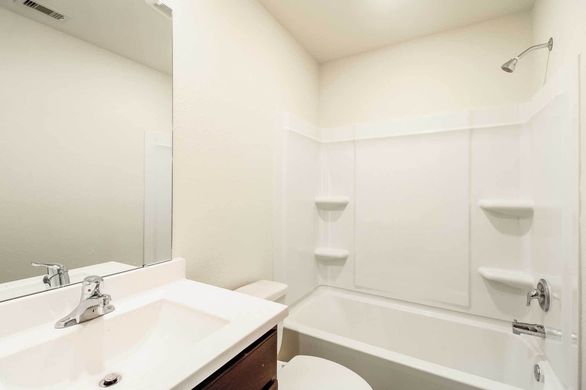 Building Photo - 26627 Ezemily Dr