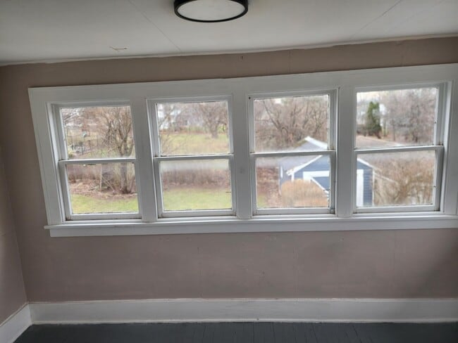 Building Photo - 35 Buffalo St