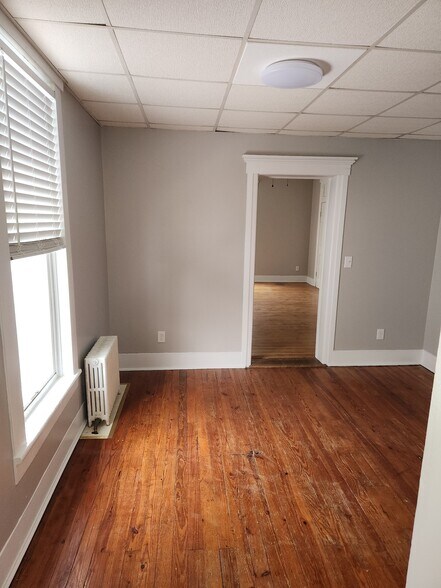 Building Photo - 125 Meyers Ave