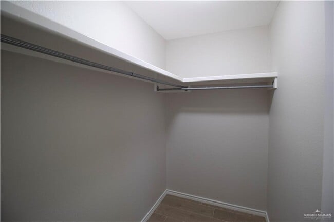 Building Photo - 24 Morning Ln