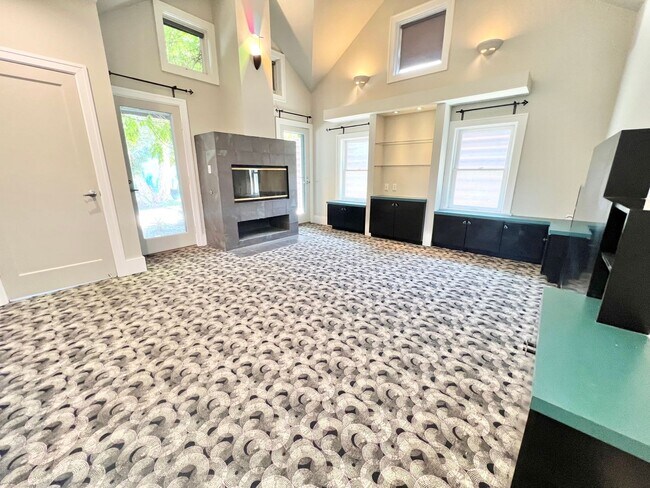 Building Photo - Pristine 3 Bedroom Craftsman House in Belm...