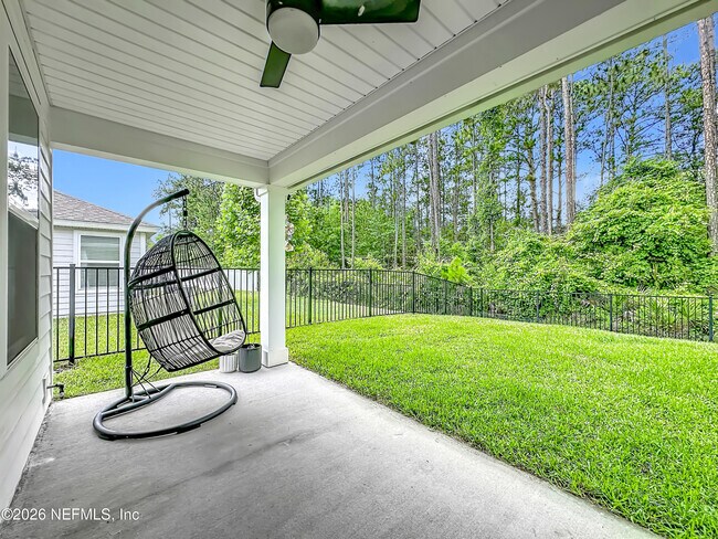 Building Photo - 826 Flach Dr