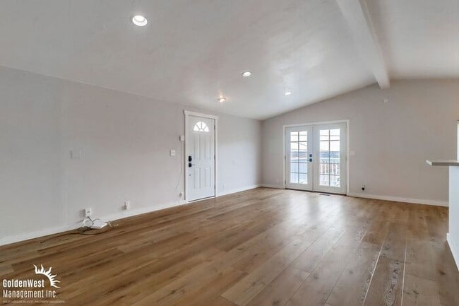 Building Photo - Relaxing 3Bdm 2Ba Single-Family Home in Spring Valley Neighborhood!