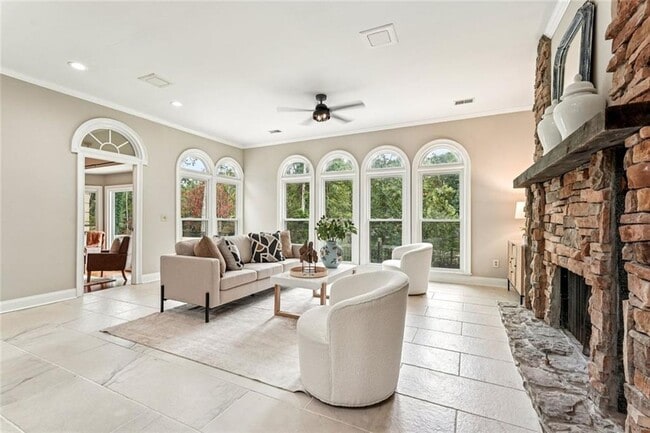 Building Photo - 511 Pine Valley Rd SE