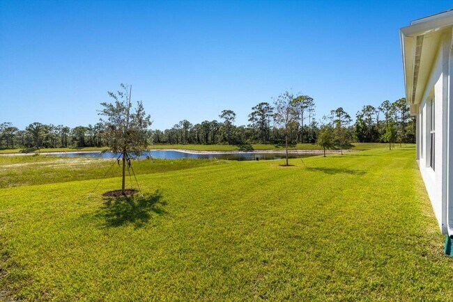 Building Photo - 10264 Field Flower Trl