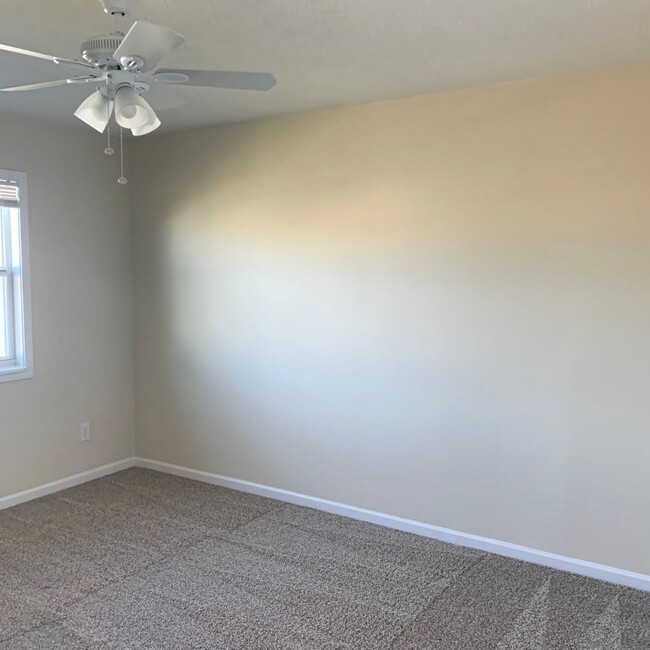 Building Photo - COMPLETELY UPDATED 2 Bedroom 1.5 bath town...