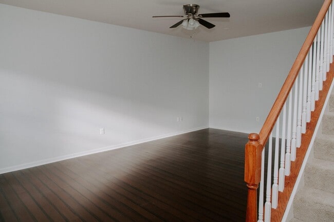 Building Photo - 110 Quinton Oaks Cir