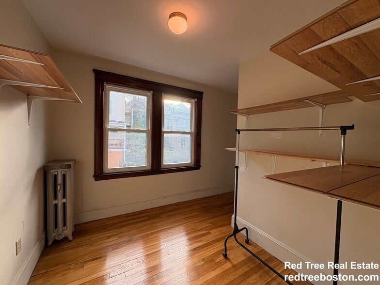 Building Photo - 155-157 Hillside St. Unit 2