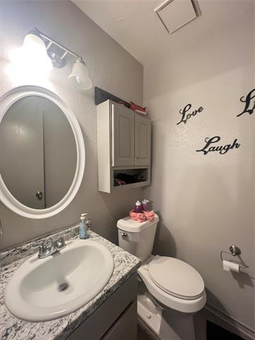 Building Photo - 1108 N Elm St