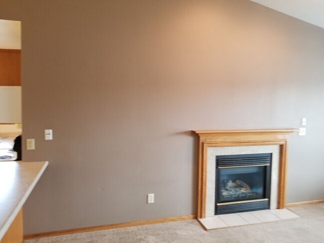 Building Photo - 1403 Glenview Ln