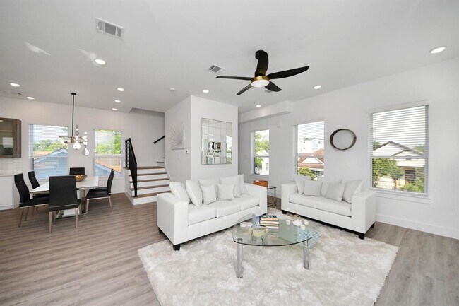 Building Photo - 3604 Runnels St