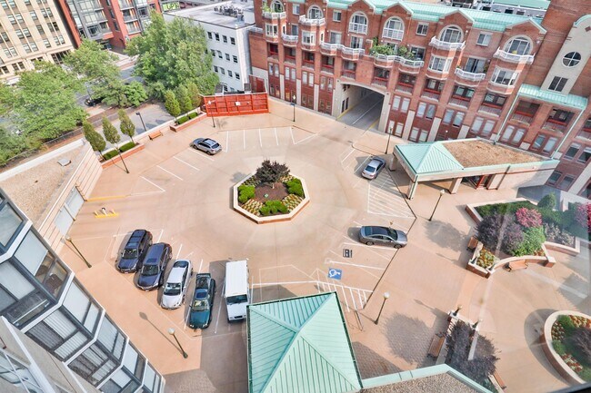 Building Photo - 24 Courthouse Sq