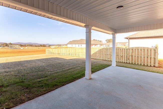 Building Photo - 6030 Margie Collins Dr SE