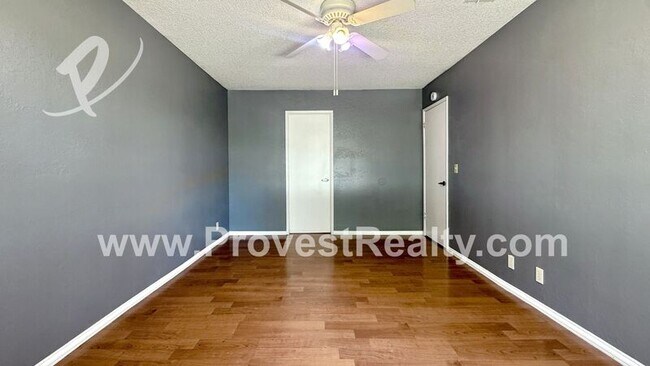 Building Photo - 10544 3rd Ave
