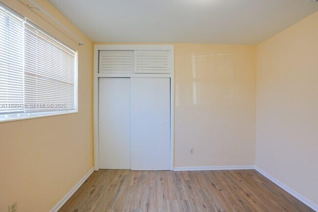 Building Photo - 135 NW 208th St