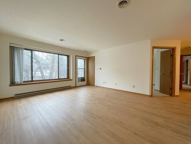 Building Photo - 3228 Wood Rd