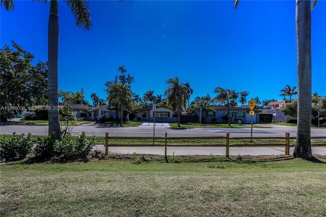 Building Photo - 1410 Polk St