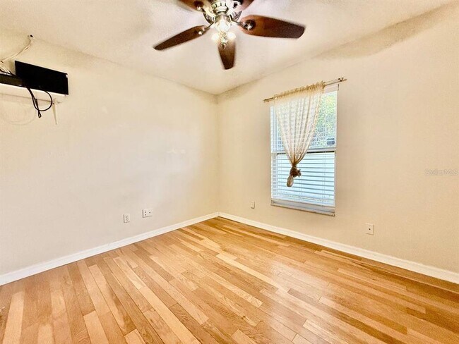 Building Photo - 6807 Kingston Dr
