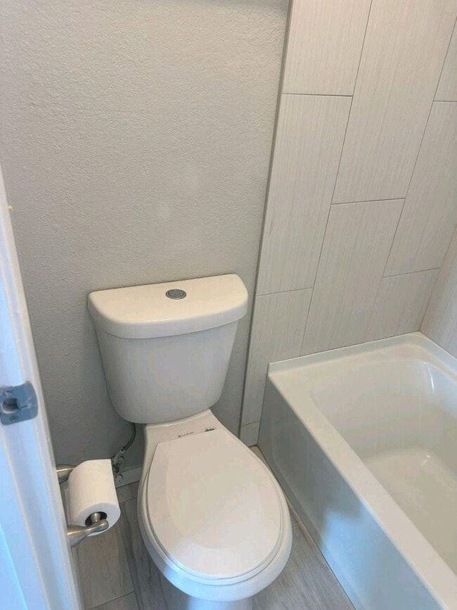 Building Photo - 1745 E Glenn St