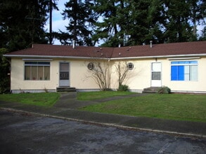 Building Photo - Rent Ready --- Pending approved tenant