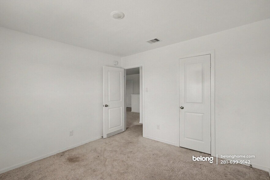 Building Photo - 21523 Casavatore Dr