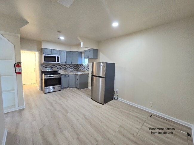 Building Photo - 559Groom1stfl&amp;2ndfl