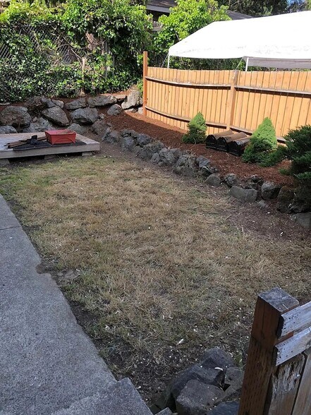 Front Yard - 12317 35th ave NE