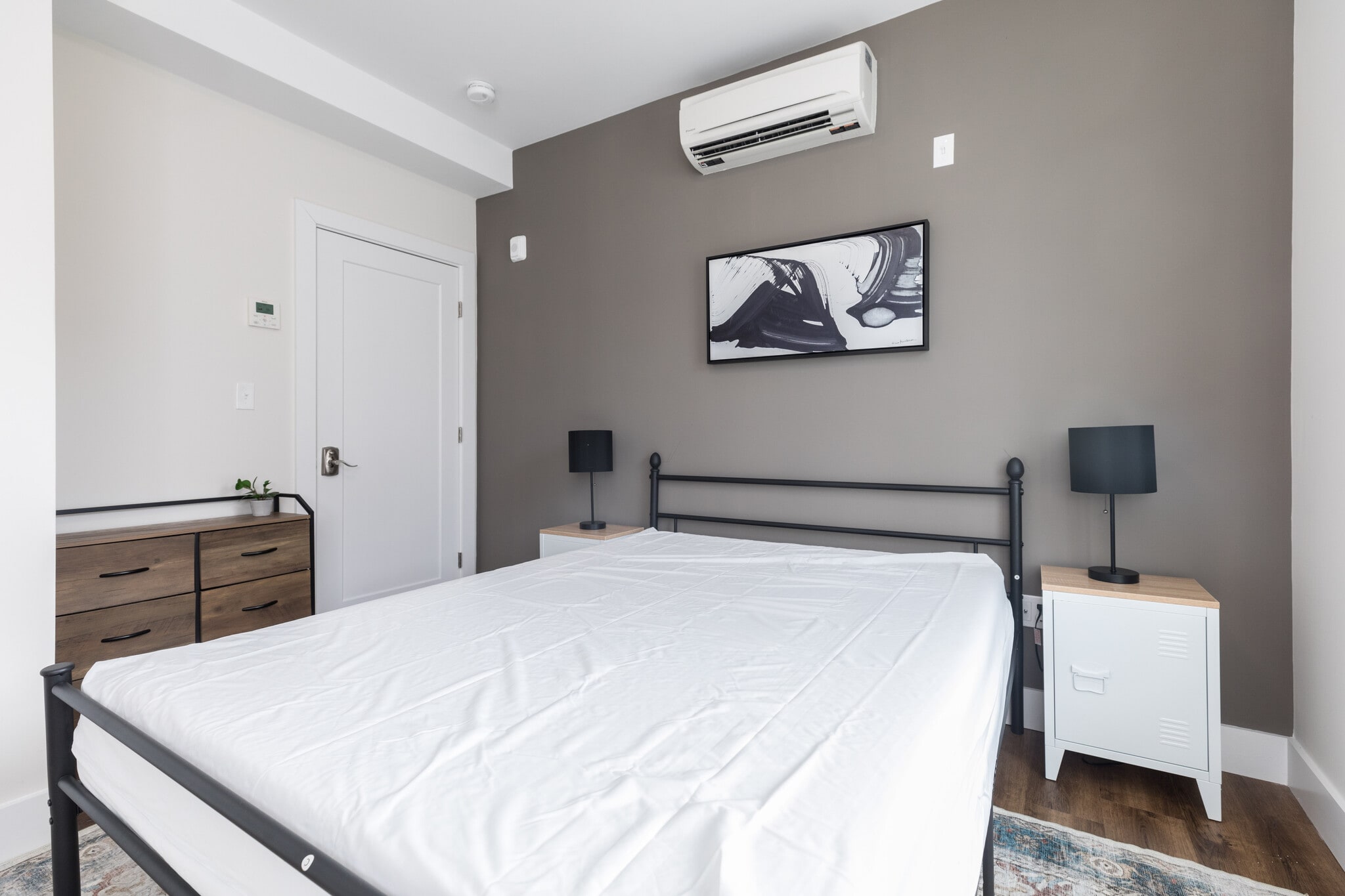 Building Photo - 843 Columbia Rd