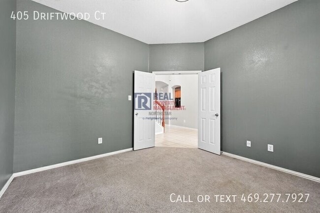 Building Photo - 405 Driftwood Ct