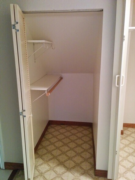 Building Photo - 1221 Escobar St