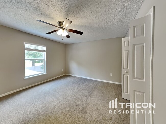Building Photo - 3013 Whispering Trails Dr