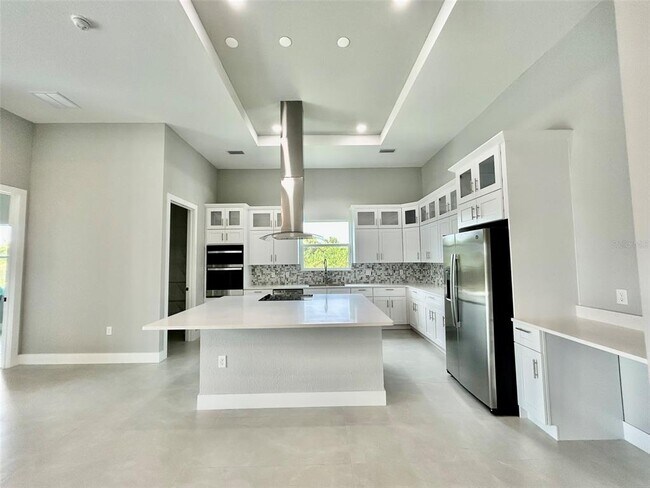 Building Photo - 8147 Tracy Cir