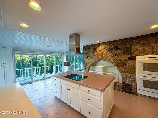 Building Photo - 21 Harkim Rd