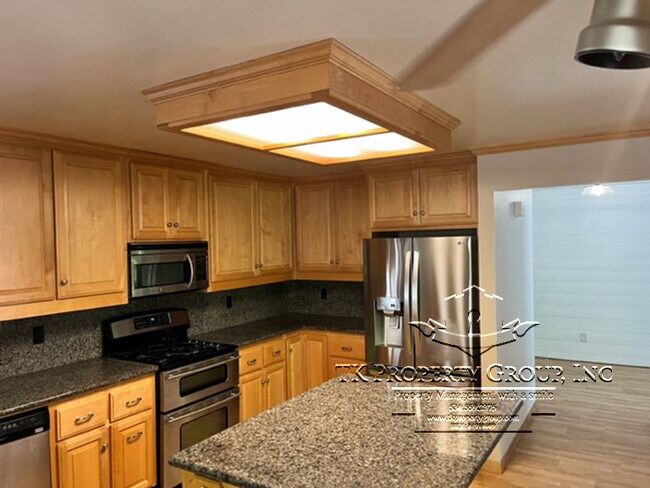 Building Photo - 13285 Sugarbush Ct