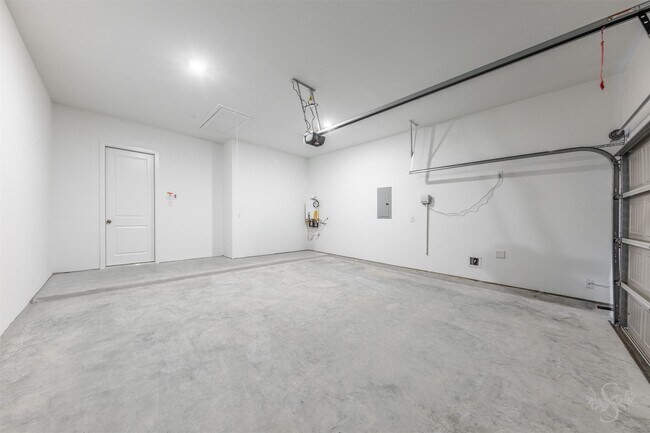 Building Photo - 31607 Brown Fern Dr