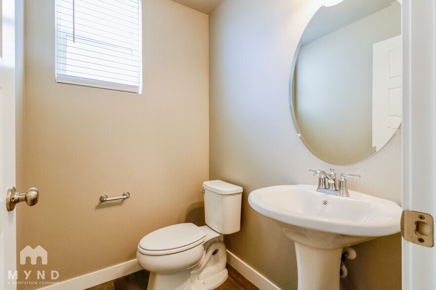 Building Photo - 5718 Osprey Dr