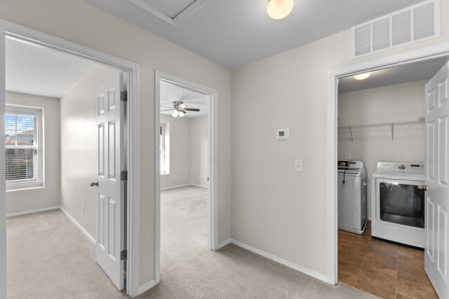 Building Photo - 5023 Lake Grove Blvd