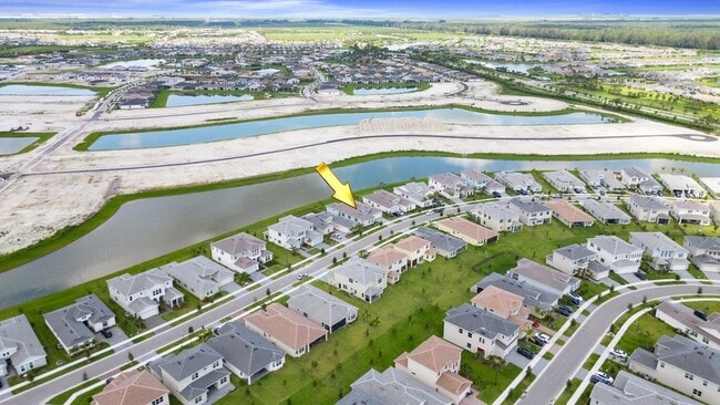 Building Photo - 5579 Liberty Ln