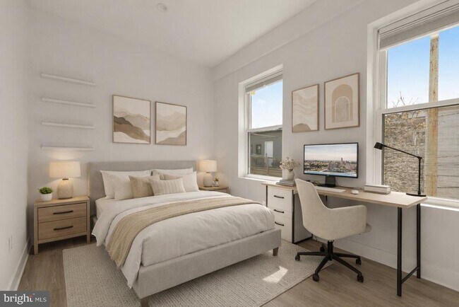 Building Photo - 1605 F St NE