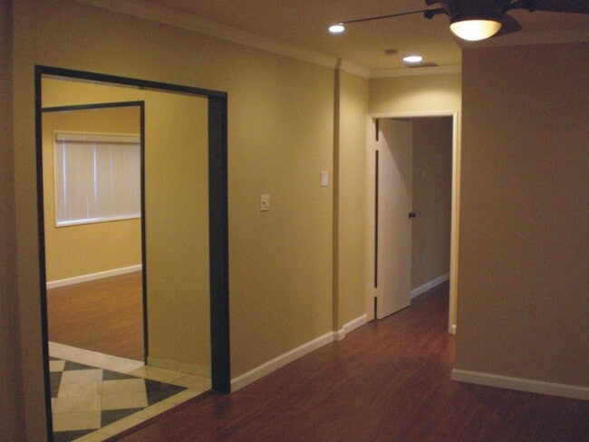 Building Photo - 6407 Gentry Ave
